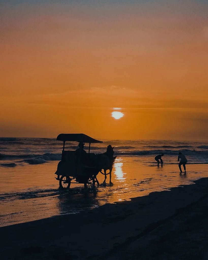Foto sunset di kasawasan wisata Pantai Parangtritis