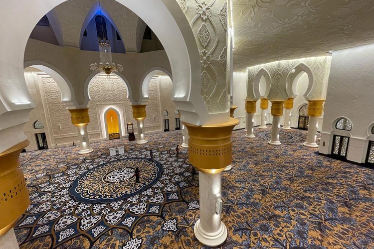 Sejarah masjid Raya Sheikh Zayed Solo